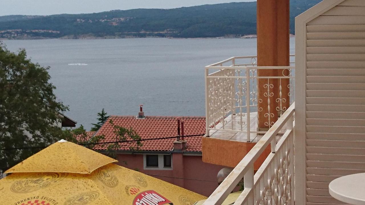 Restoran Sirena Panzió Dramalj Kültér fotó