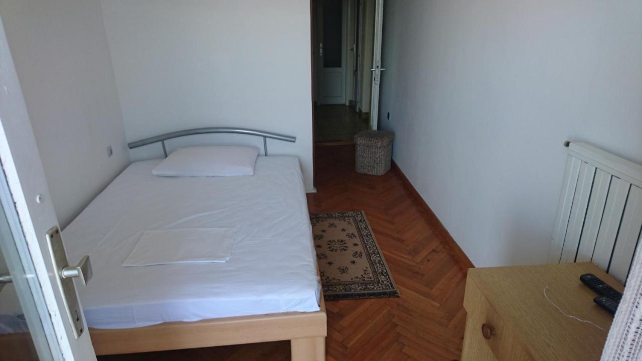 Restoran Sirena Panzió Dramalj Kültér fotó
